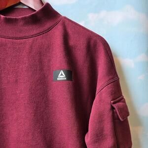 Reebok Women's Red and Black Sweatshirt